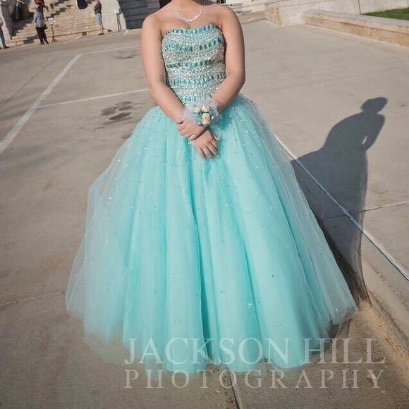 Prom Dress - Picture 2 of 3